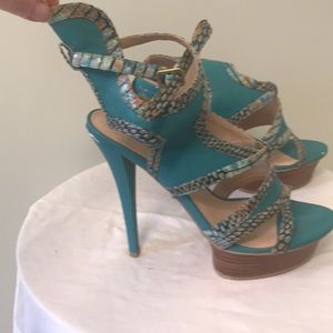 Platform shoes women’s size 8